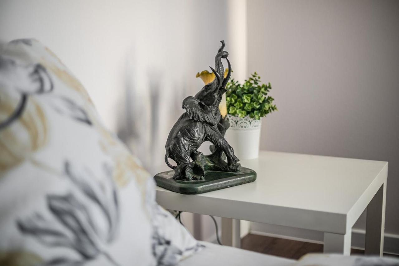 Nullo 3-Bedroom Apartment Krakow Luaran gambar
